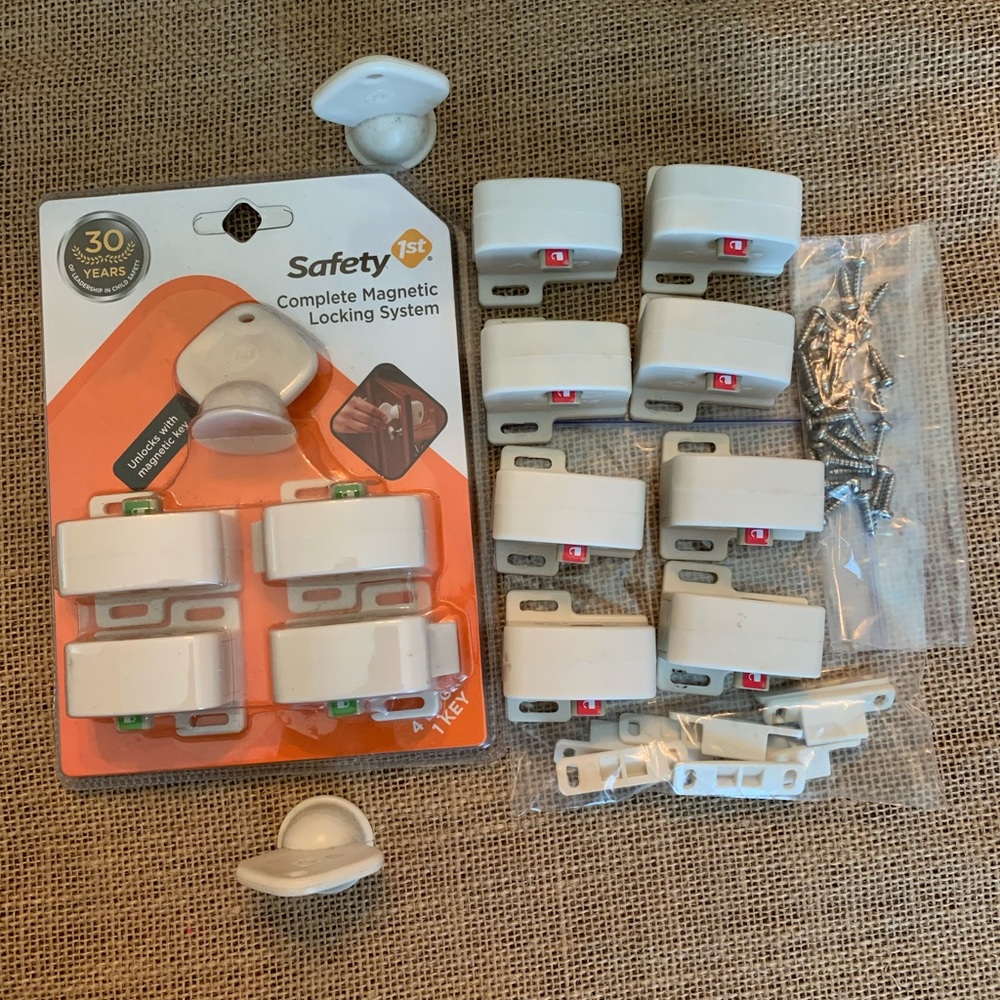 Safety 1st Magnetic Safety System